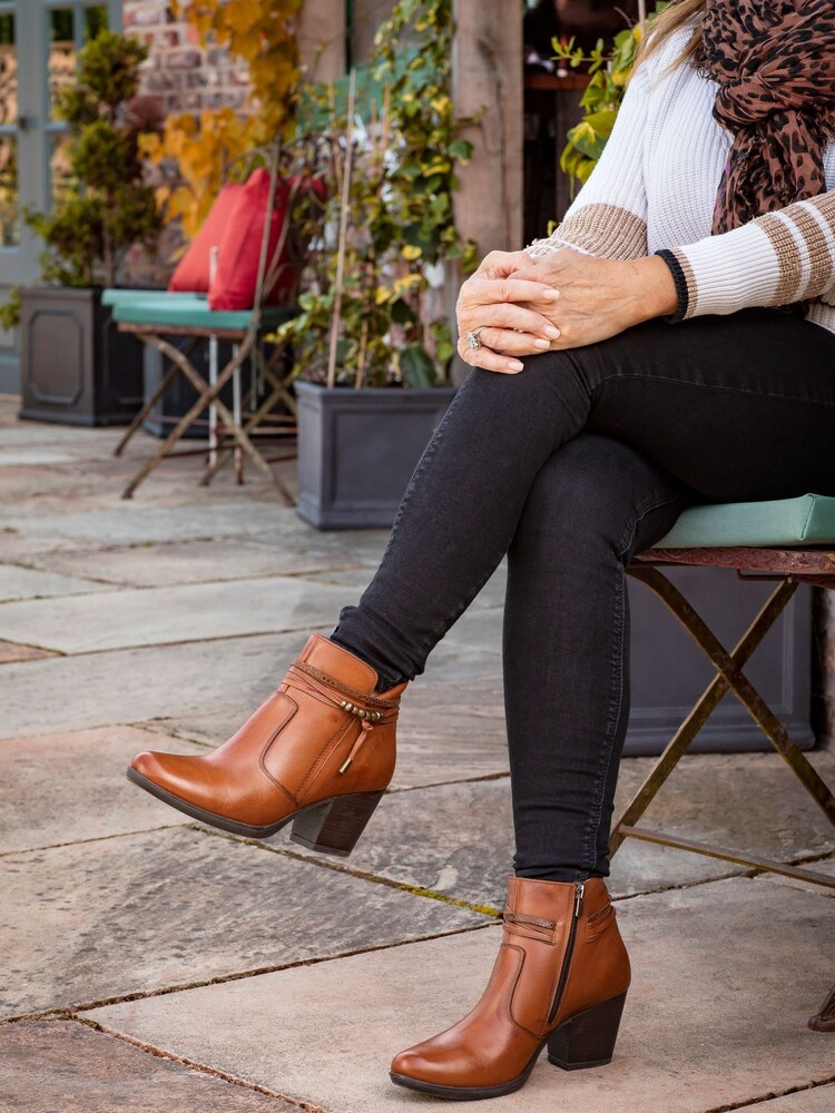 Pavers Ladies Leather Heeled Ankle Boots - Image 8 of 8 Pavers Ladies Leather Heeled Ankle Boots - Image 8 of 8