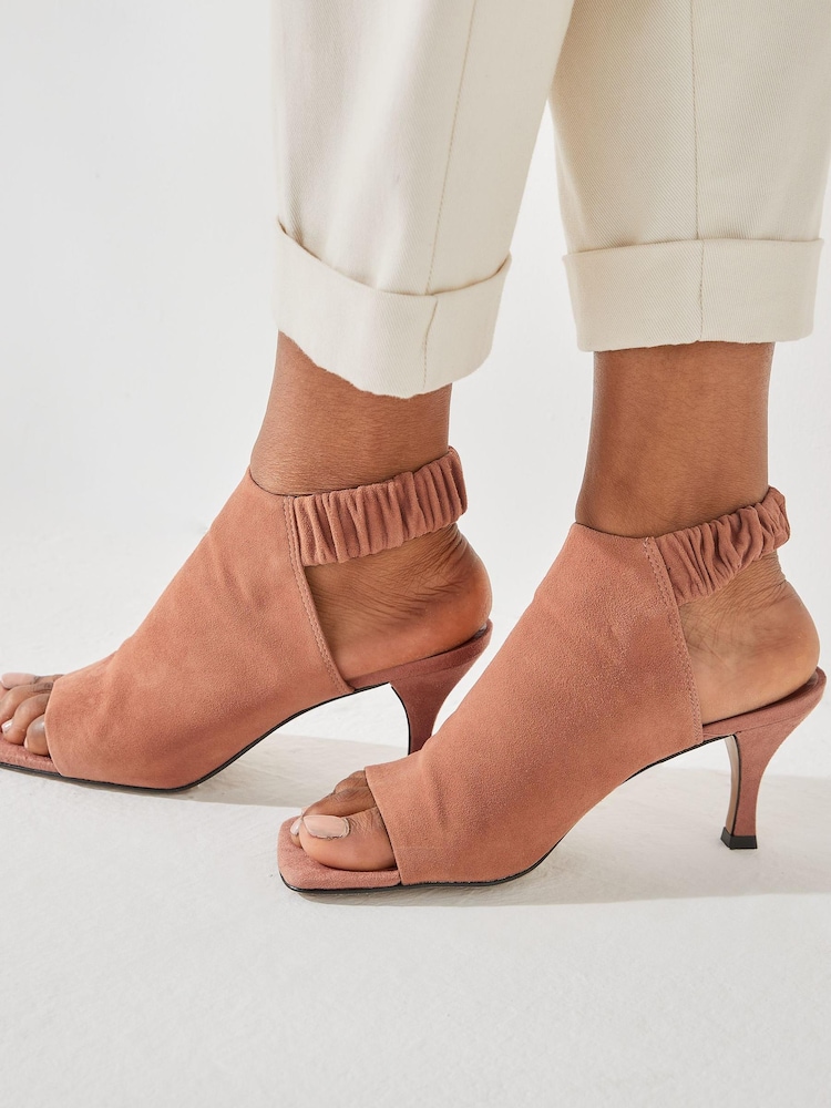 Camel Brown Signature Leather Ruched Shoe Boots - Image 6 of 6