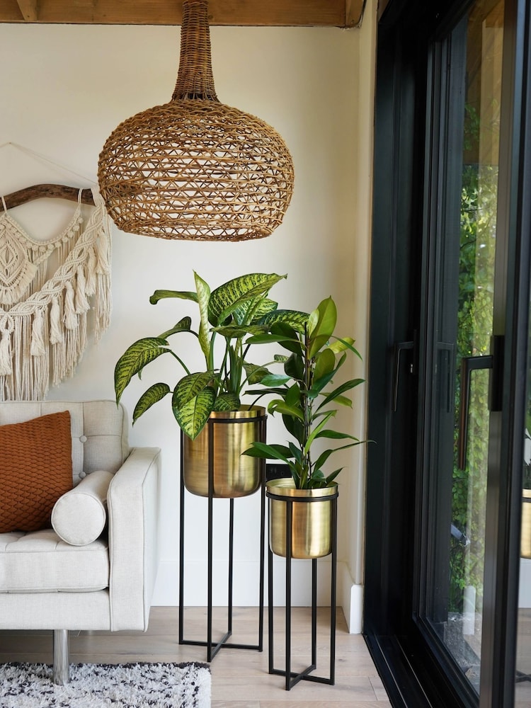 Ivyline Gold Garden Small Calla Planter Stand - Image 2 of 3