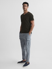 Reiss Oxidised Green Dayton Cotton V-Neck T-Shirt - Image 3 of 6
