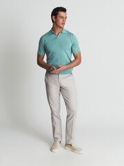 Menta brillante - Polo Duchie de cuello abierto de lana merina de Reiss - Imagen 3 de 5