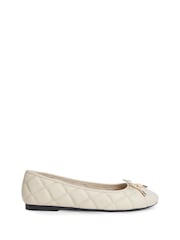 Tommy Hilfiger Cream Logo Charm Quilted Leather Ballerinas - Image 1 of 6
