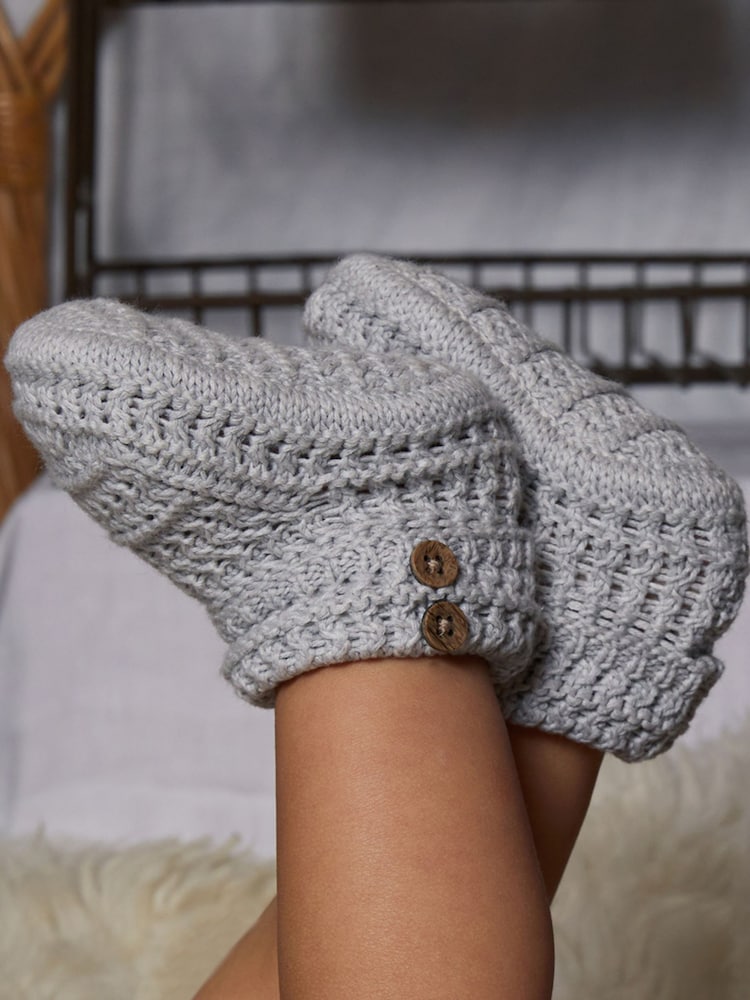 The Little Tailor Baby Soft Knitted 100% Cotton Boots - Image 5 of 5 The Little Tailor Baby Soft Knitted 100% Cotton Boots - Image 5 of 5