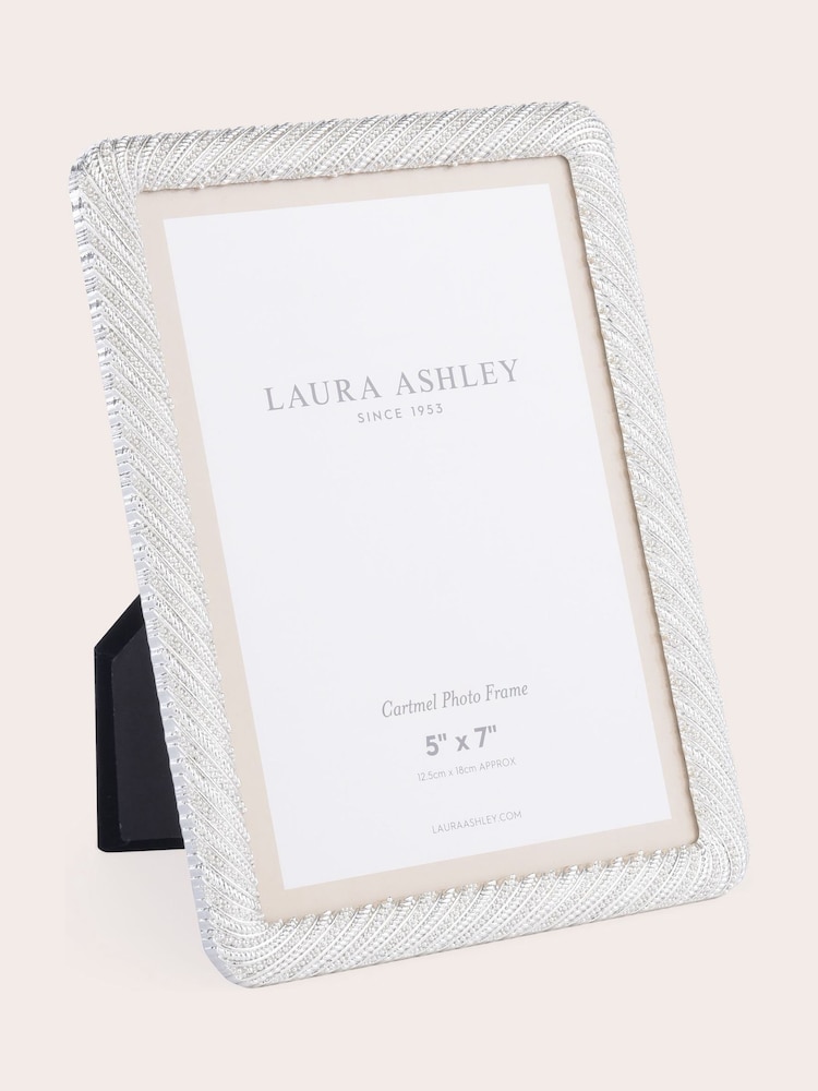 Laura Ashley Silver Cartmel Silver Plated Picture Frame - Image 2 of 5