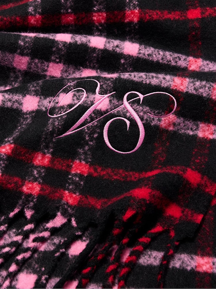 Victoria's Secret Red & Black Tartan Cosy Blanket Scarf - Image 2 of 2 Victoria's Secret Red & Black Tartan Cosy Blanket Scarf - Image 2 of 2