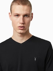 أسود - تيشرت Tonic قطن 100% بياقة حرف V من AllSaints - صورة 5 من 6