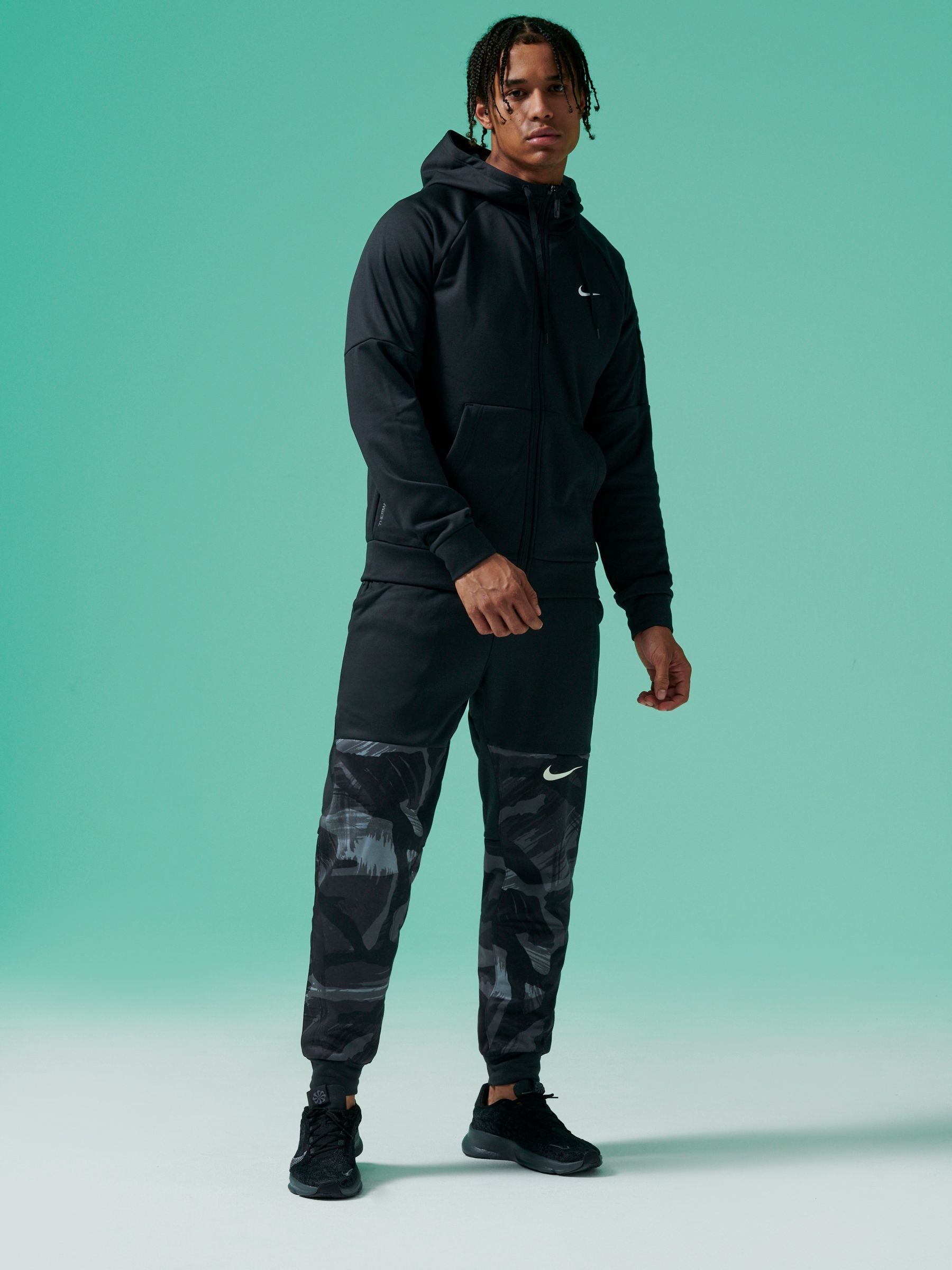 Next：日本 ブラック - Nike Therma-FIT ジップアップ トレーニング