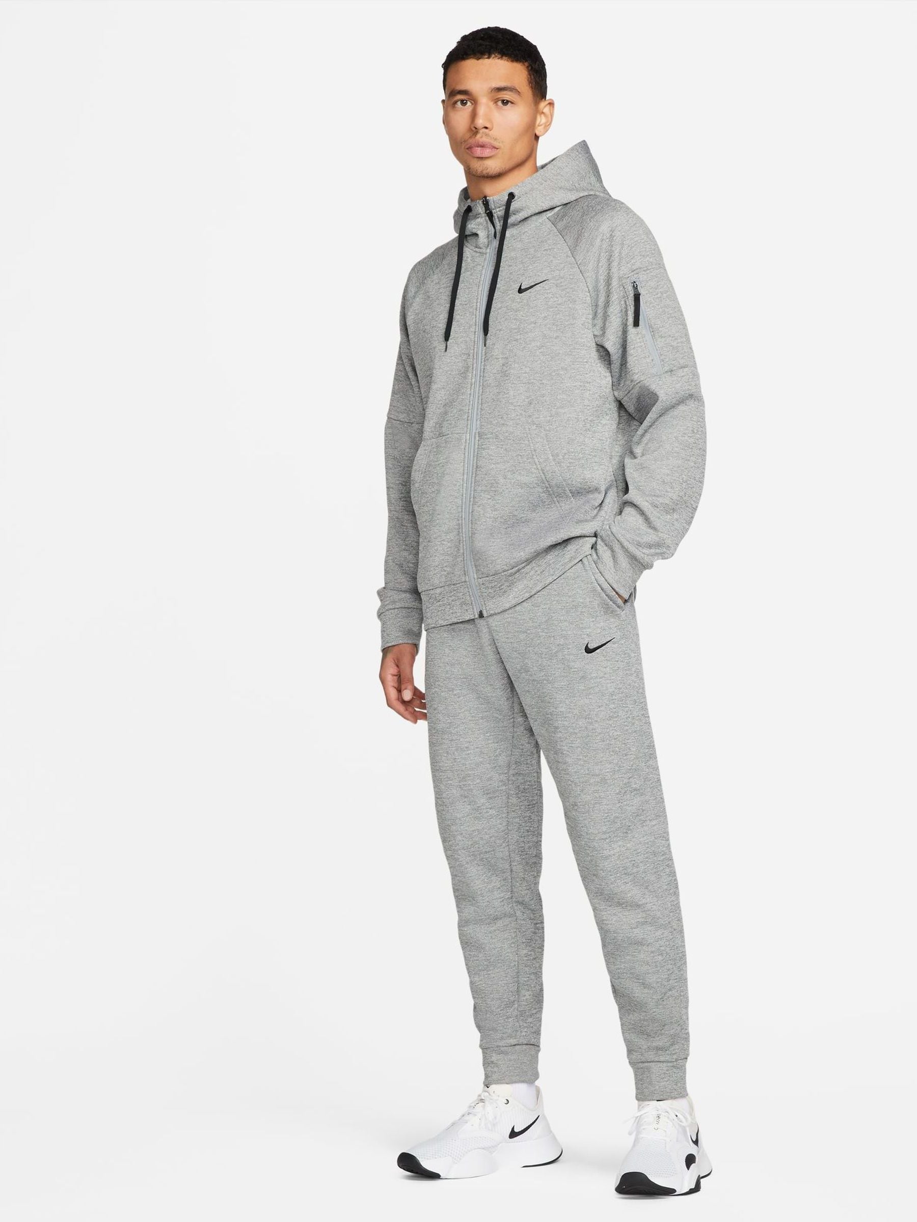 Nike therma fit joggers outlet