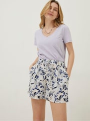 FatFace Natural Batik Flowers Flippy Shorts - Image 3 of 5