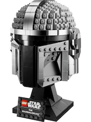 LEGO Star Wars The Mandalorian Helmet Model Adult Set 75328 - Image 3 of 9