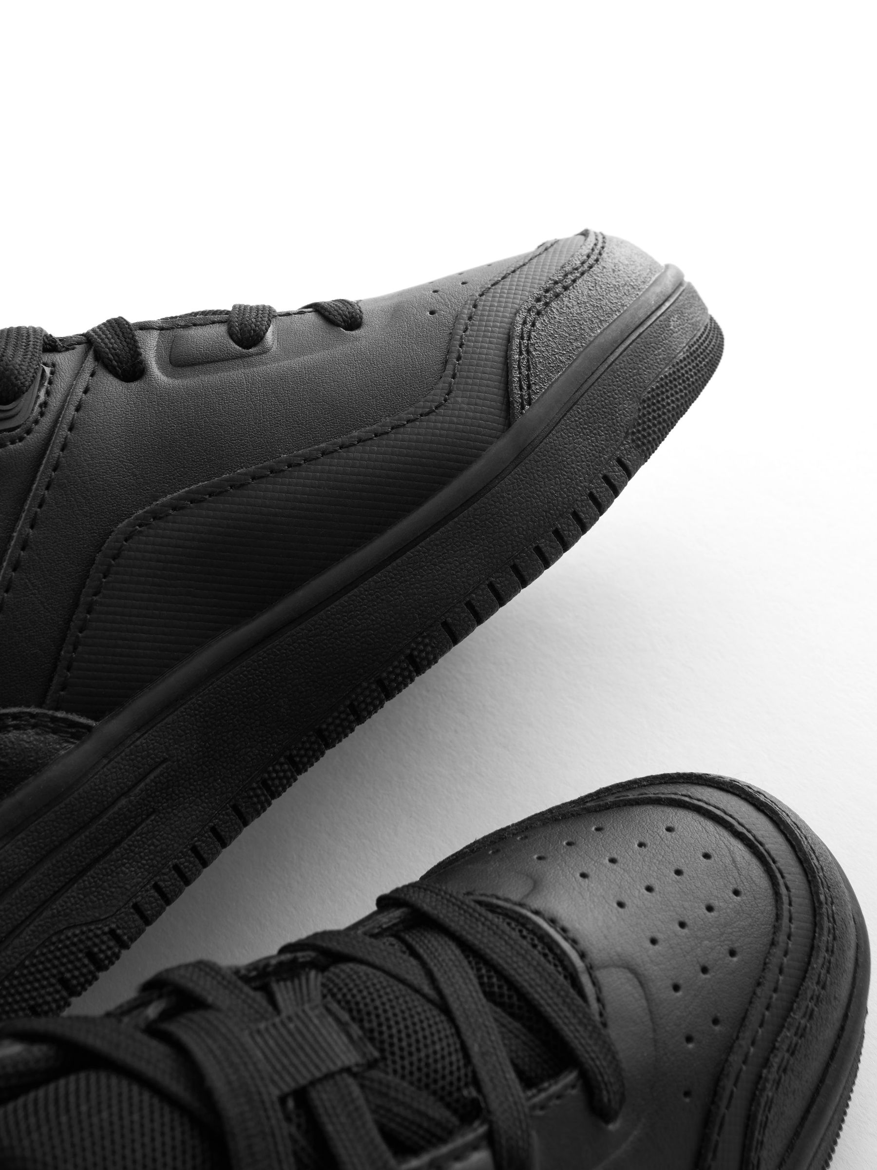Where to buy all black shoes cheap