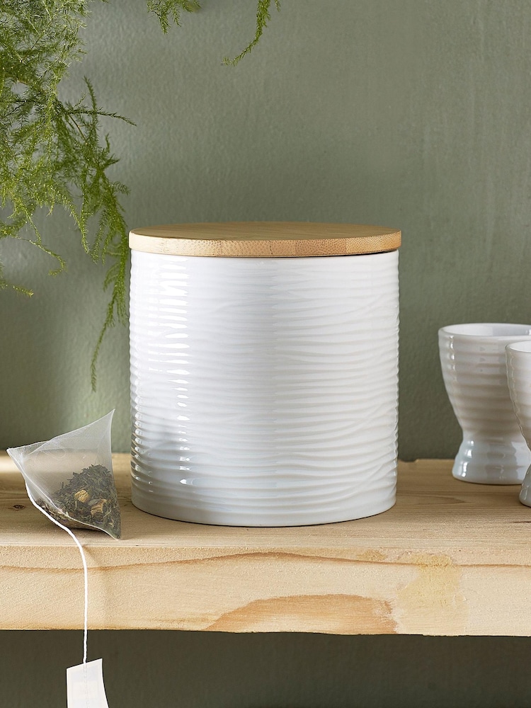 White Malvern Storage Jar - Image 1 of 4 White Malvern Storage Jar - Image 1 of 4