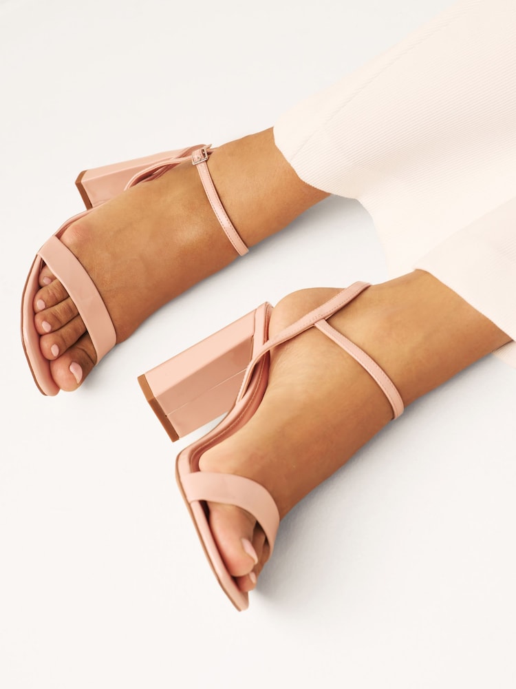 Nude - Forever Comfort® Schlichte Sandalen mit Blockabsatz - Bild 2 von 7 Nude - Forever Comfort® Schlichte Sandalen mit Blockabsatz - Bild 2 von 7