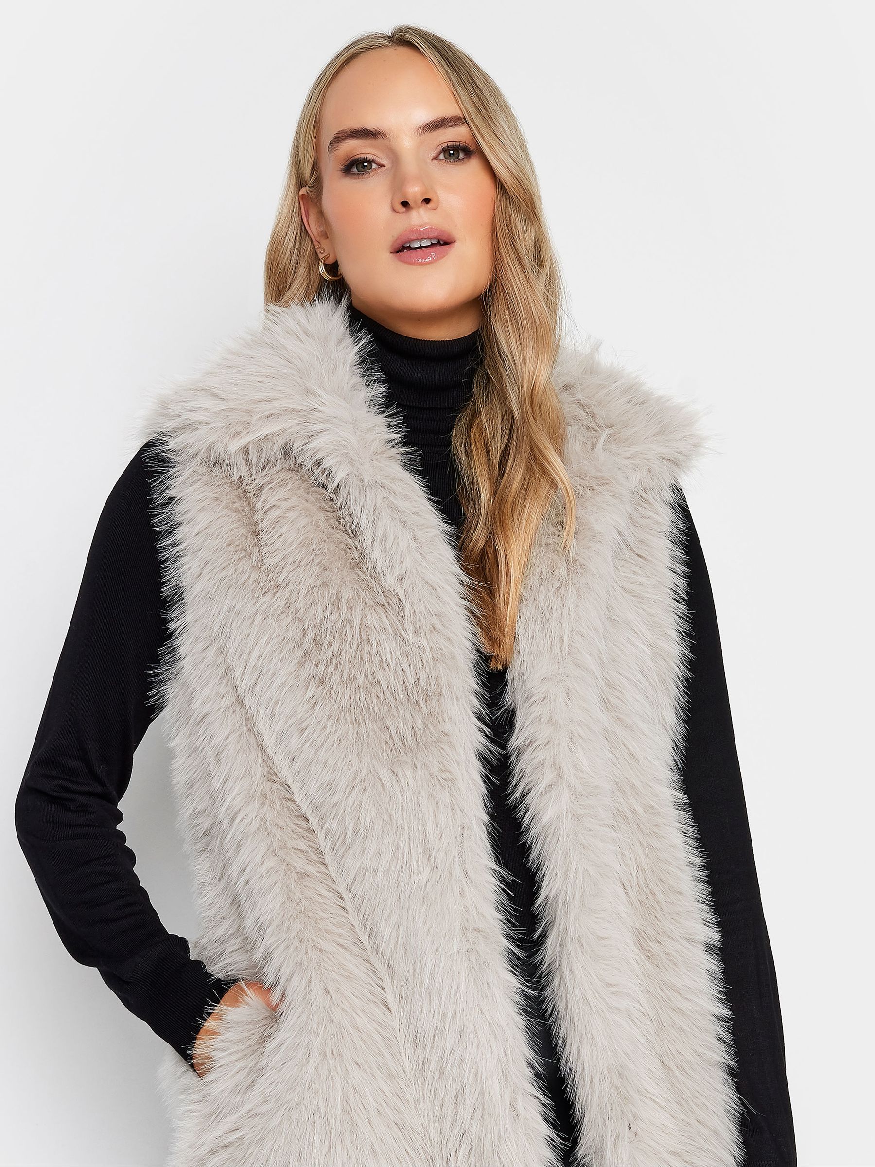 Shaggy faux fur gilet 2025