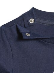 Conjunto de pantalones cortos y camiseta de algodón 100 % con diseño de trébol para bebé de adidas Originals - Imagen 3 de 5