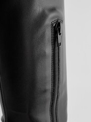 Schwarz - Forever Comfort® Sockenstiefel mit spitzer Zehe über dem Knie - Bild 8 von 8