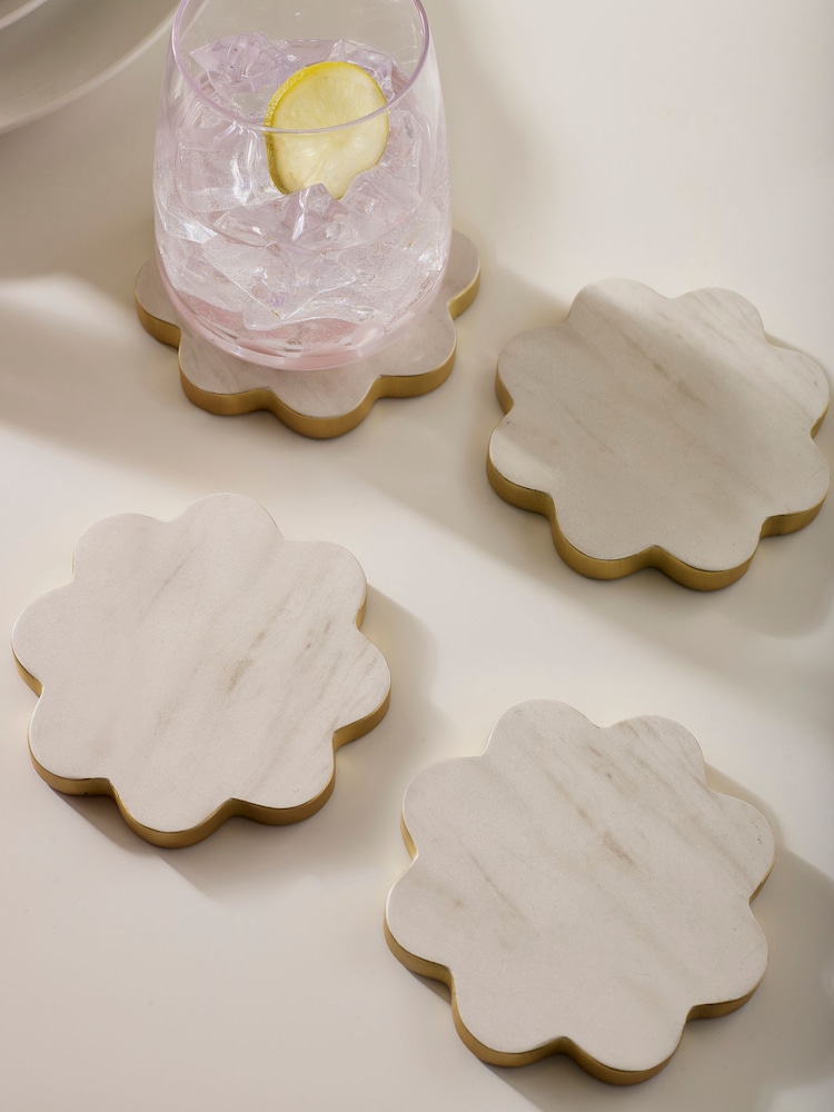 Set of 4 White Valencia Scalloped Coasters - Image 2 of 3