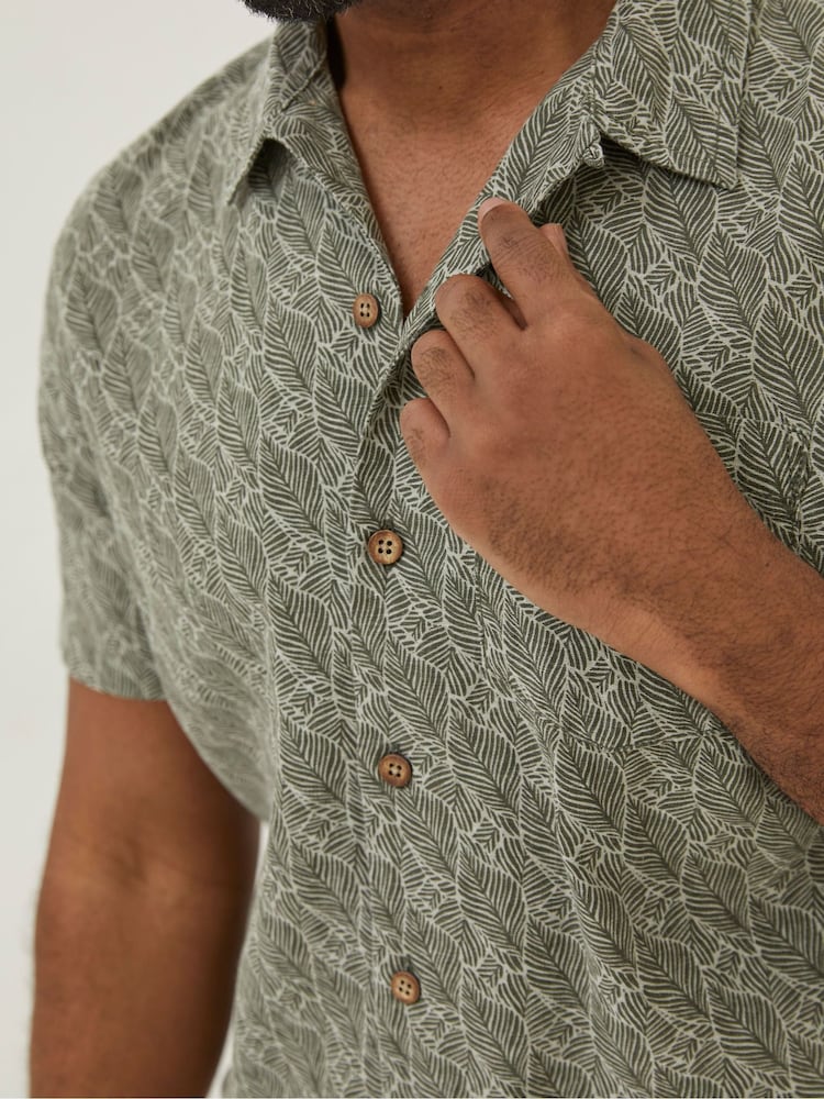 FatFace Green Dempsey Leaf Print Shirt - Image 4 of 5