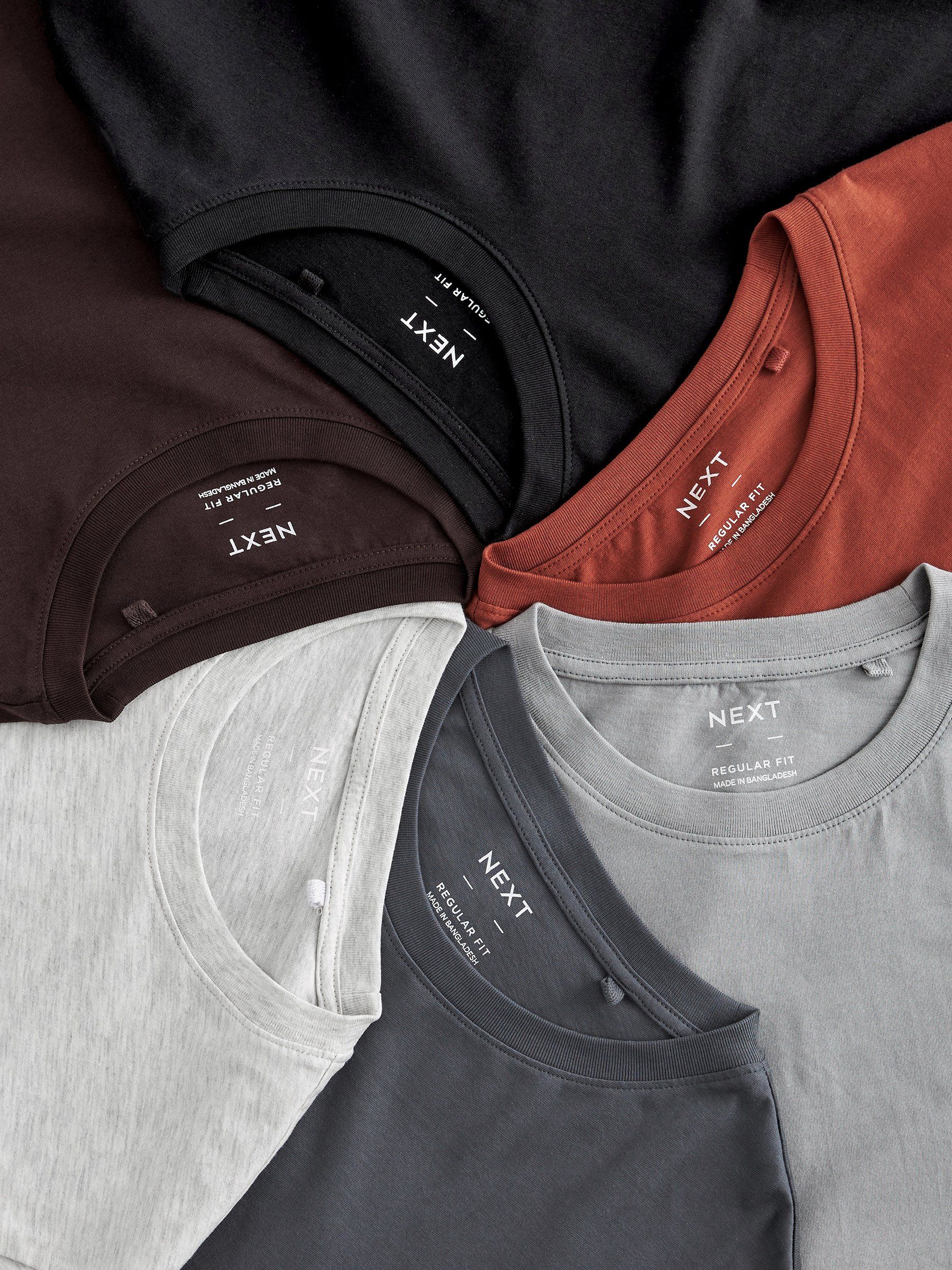 Kaufe Sie Braun Rost Schwarz Ecru meliert Schiefer Silber Regulare Passform Essential T Shirts aus 100 Baumwolle im 6 er Pak bei Next Deutschland