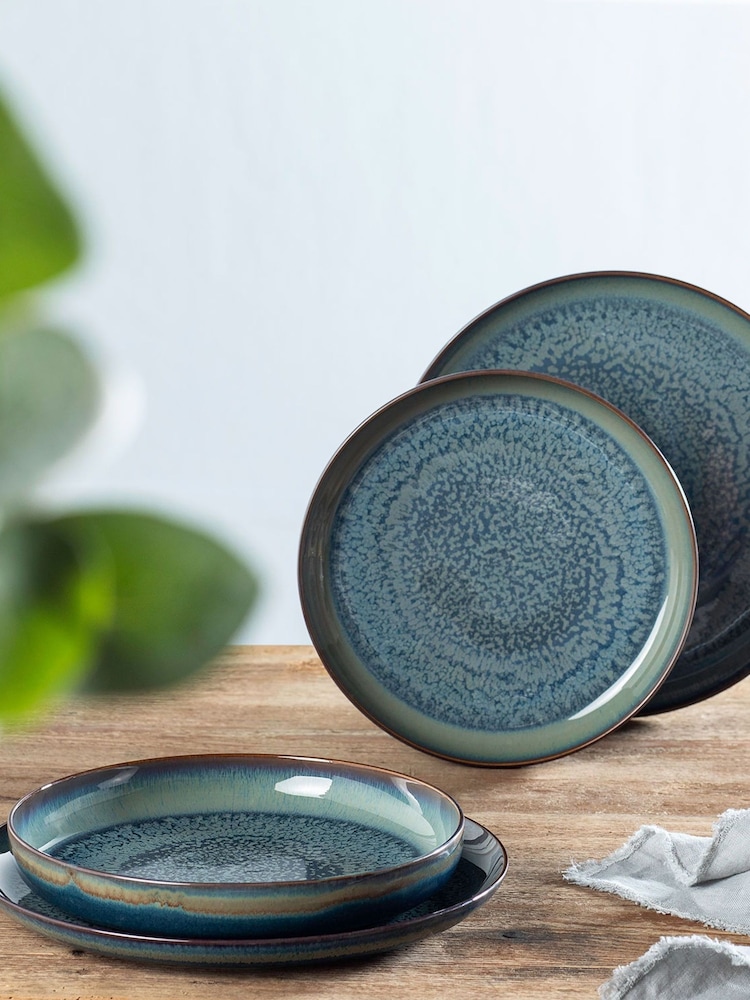 Villeroy & Boch Blue Dinner Plates and Soup Plates Set - Image 2 of 3