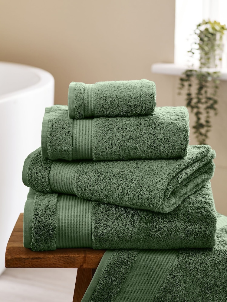 Green Ivy Egyptian Cotton Towel - Image 1 of 5