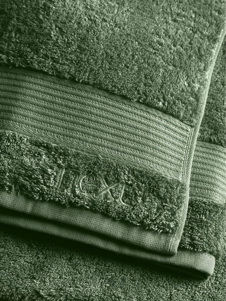 Green Ivy Egyptian Cotton Towel - Image 3 of 5