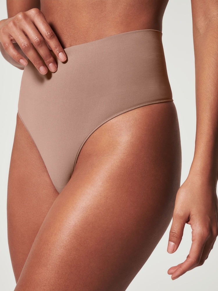 Цвет кофе с молоком - SPANXshape™ Extra Ordinary Thong - Image 1 of 3