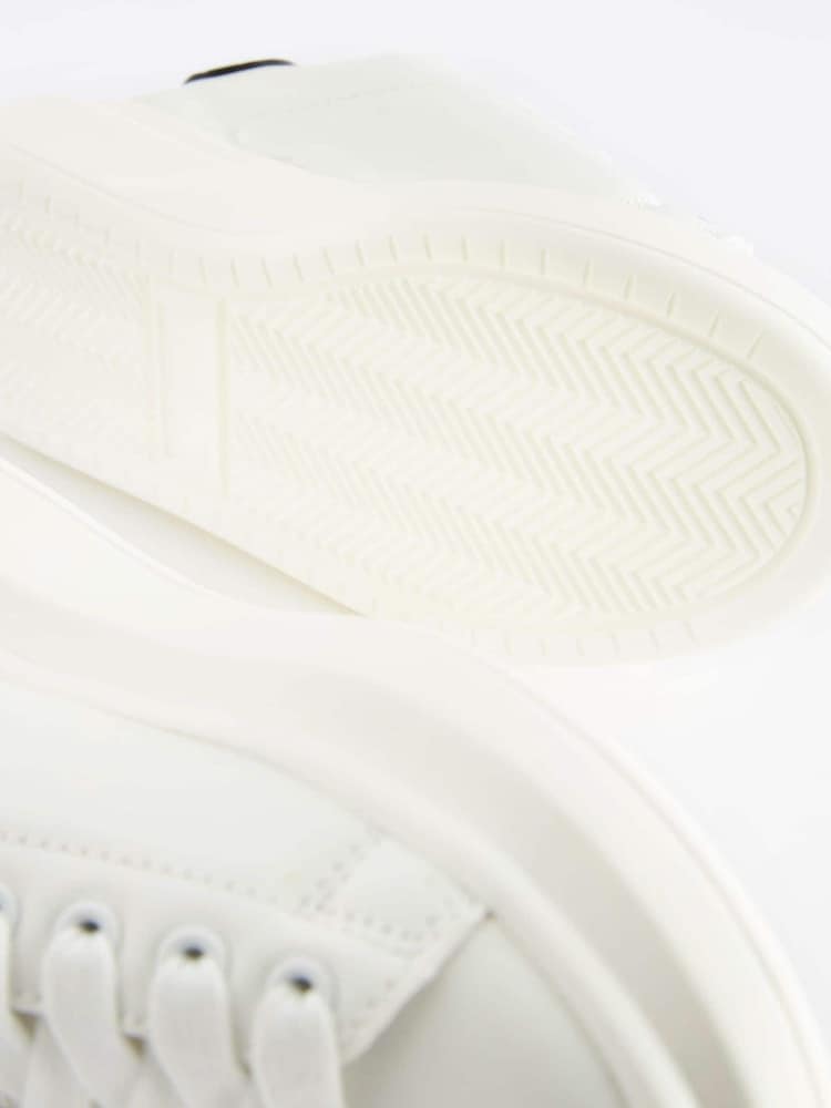 White Lace-Up Shoes - Image 9 of 9 White Lace-Up Shoes - Image 9 of 9