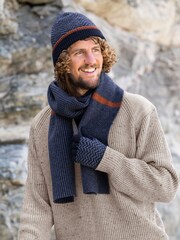 Celtic & Co. Mens Lambswool Chevron Scarf - Image 2 of 4