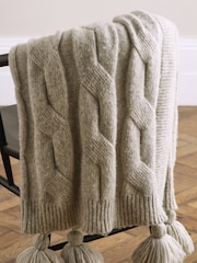 Light Grey Cosy Cable Knit Throw - Image 3 of 5