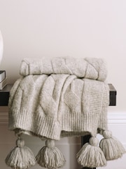 Light Grey Cosy Cable Knit Throw - Image 4 of 5