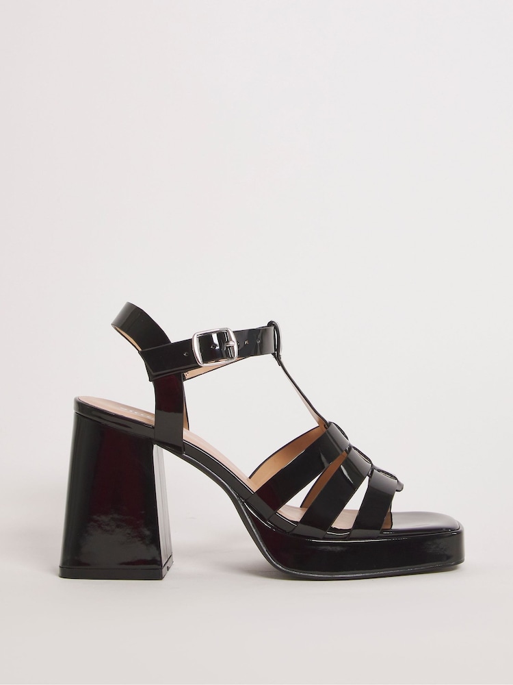 Simply Be Fisherman On A Platform Sandalen mit Blockabsatz in Schwarz, weite Passform - Bild 1 von 3 Simply Be Fisherman On A Platform Sandalen mit Blockabsatz in Schwarz, weite Passform - Bild 1 von 3