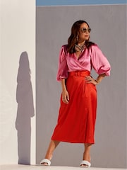 Атласное платье миди в стиле колор блок с запахом Myleene Klass - Image 1 of 6