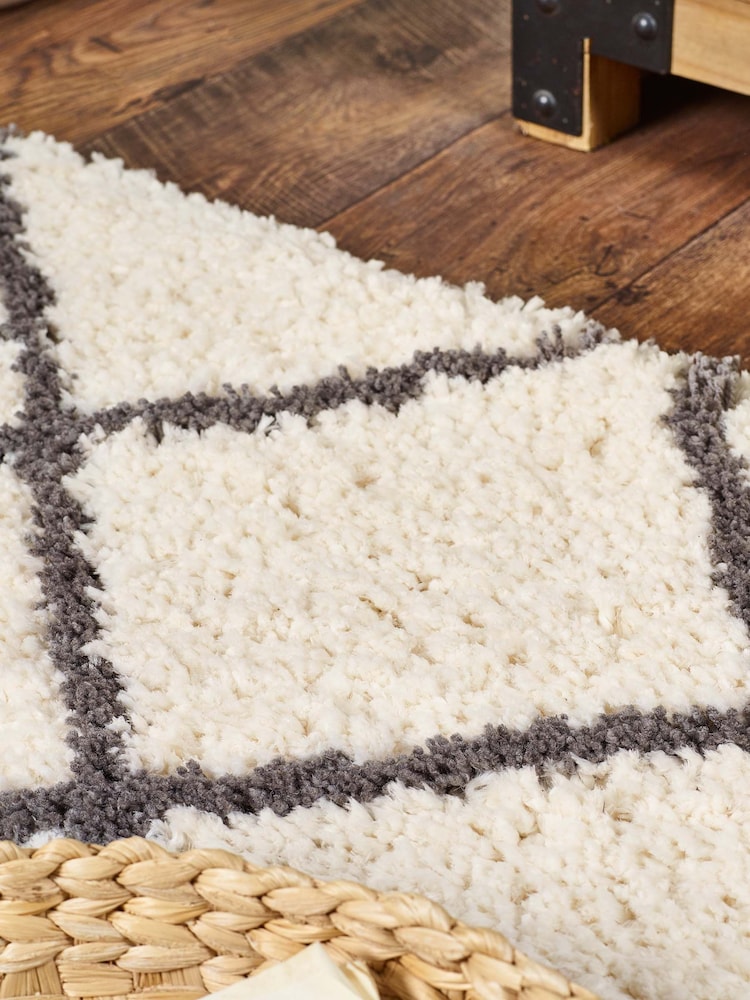 Origins Cream Artisan Diamond Rug - Image 2 of 4