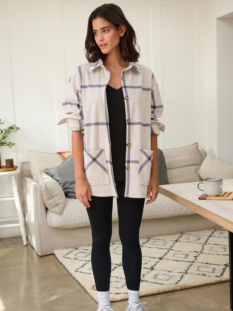 Kariert, Neutral - Fleece-Hemdjacke - Bild 1 von 8 Kariert, Neutral - Fleece-Hemdjacke - Bild 1 von 8