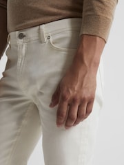 Reiss Ecru Santorini Tapered Slim Fit Stretch Jeans - Image 4 of 6