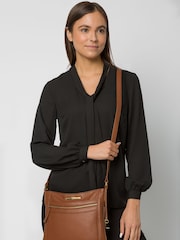 Pure Luxuries London Lewes Leather Cross-Body Bag - Image 1 of 5