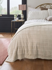 Champagne Gold Cosy Sherpa Fleece Grid Throw - Image 1 of 5