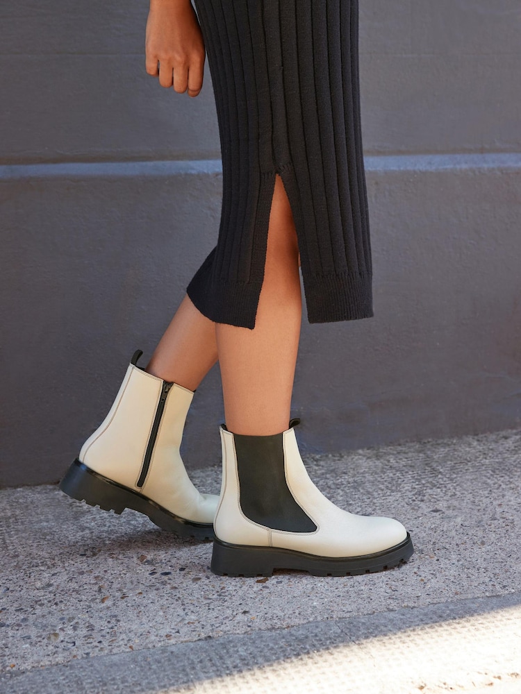 Knochen - Forever Comfort® Chelsea-Stiefel aus Leder mit dicker Sohle - Bild 2 von 9