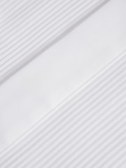 Reiss White Fitzrovia Pleat Front Winged Collar Shirt - Image 7 of 7