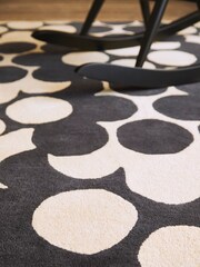 Orla Kiely Grey Puzzle Flower Rug - Image 3 of 4