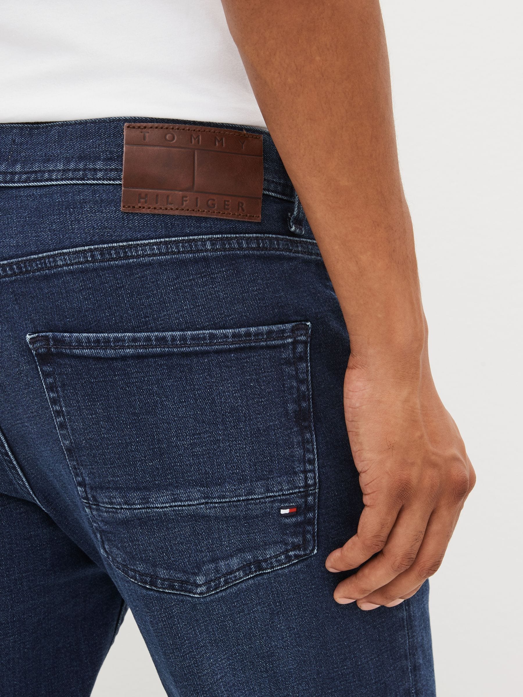 Tommy hilfiger men's straight fit stretch jeans top