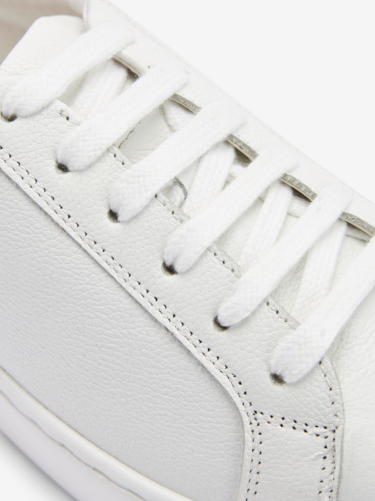 Blanco - Zapatillas de deporte con plataforma y cuña gruesa de cuero insignia de Forever Comfort® - Imagen 5 de 5
