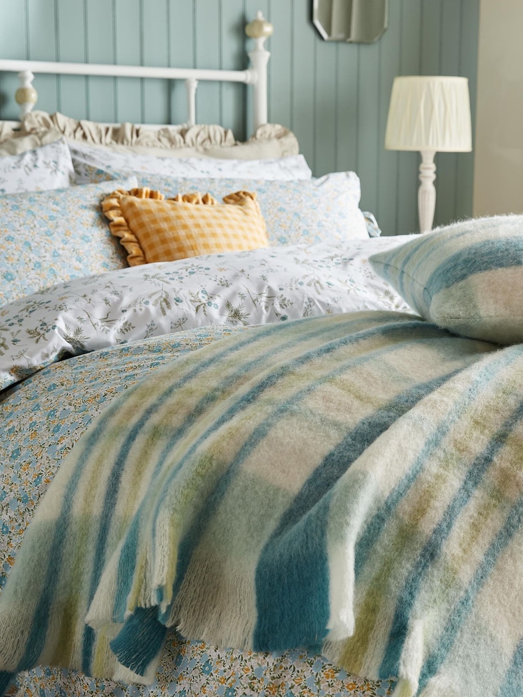 Laura Ashley Newport Blue Colton Check Throw - Image 2 of 5