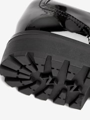 Črn patent - Čevlji z debelim podplatom in vezalkami Forever Comfort - Slika 4 iz 4