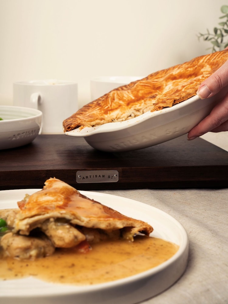 Artisan Street White 24cm Round Pie Dish - Image 2 of 4