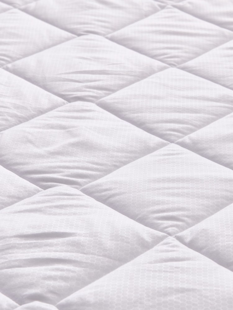 Eve The Breathe Easy Mattress Protector - Image 3 of 3