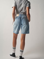Mittelblau - Own Baggy Jeansshorts im Boyfriend Fit mit niedrigem Bund - Bild 2 von 8