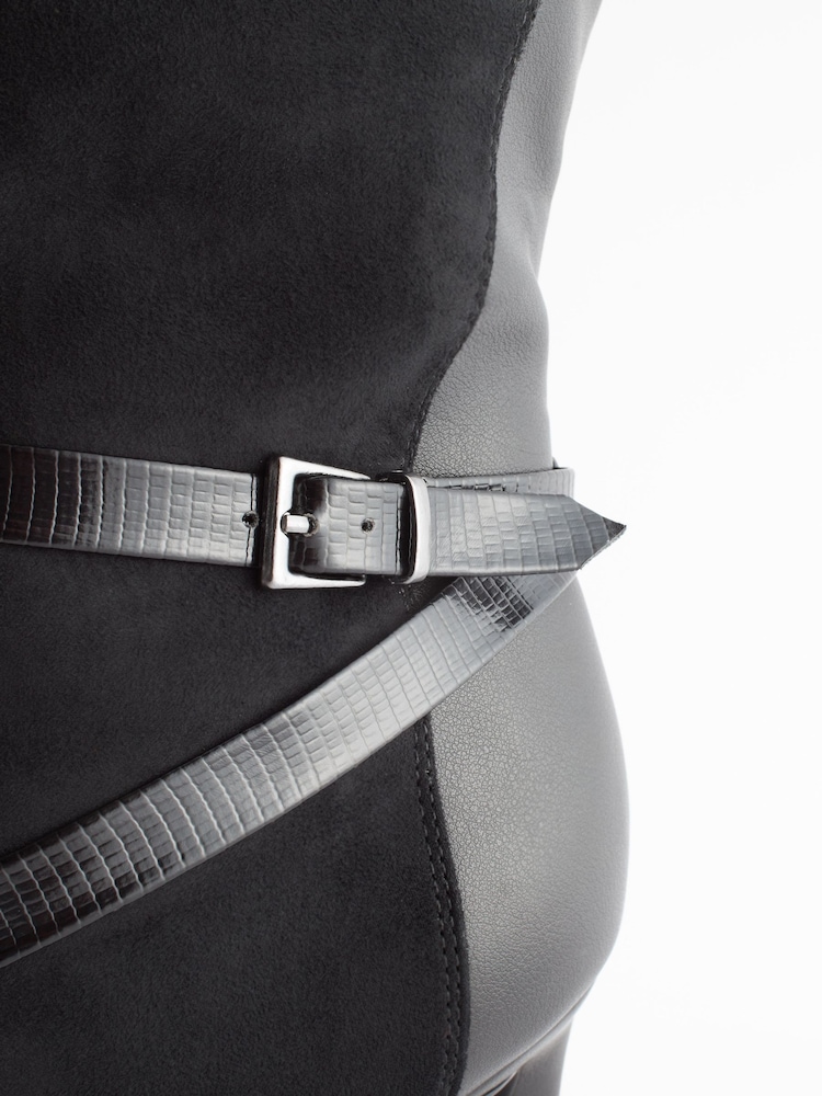 Zwart - Forever Comfort® - Kniehoge laarzen met gesp en hak - Image 6 of 6