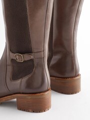 Schokoladenbraun - Forever Comfort® Kniehohe Chelsea-Stiefel - Bild 7 von 10